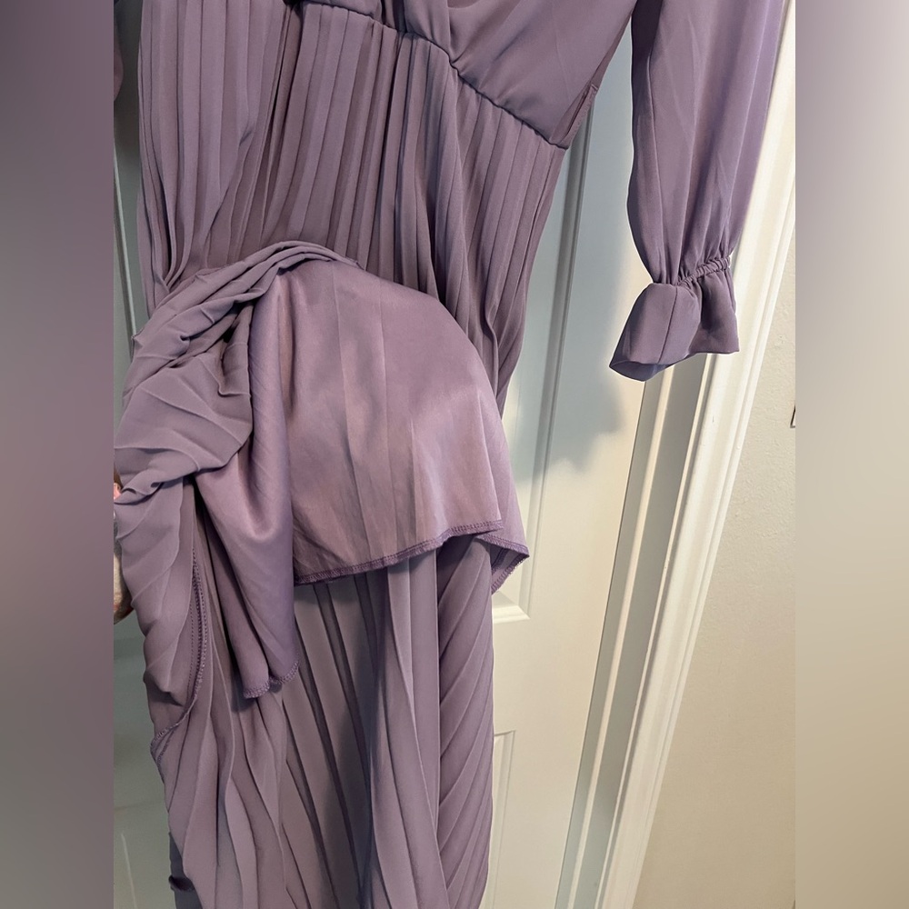 NWT Zuiki Italian Lilac Pleated Midi Dress | S/M | Elegant V-Neck Fit & Flare - Picture 5 of 8